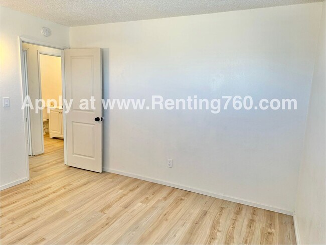 Building Photo - Newly Remodeled 2 Bedroom 1 bathroom Home!
