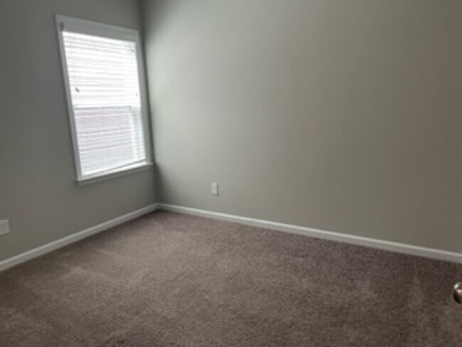 Building Photo - Coming Soon! 3 Bedroom Single Family Home