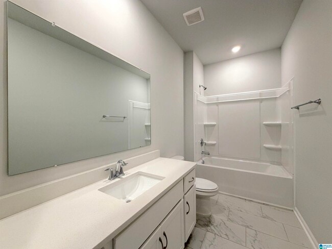 Building Photo - 14707 Mountain Strm Dr