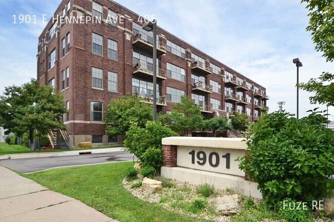 Building Photo - 1901 E Hennepin Ave
