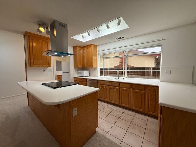 Building Photo - Single Story Home in Quiet Neigbhorhood Ne...