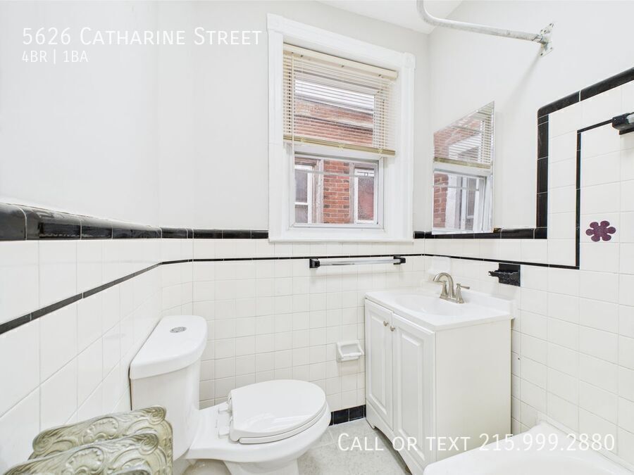 Building Photo - 5626 Catharine St