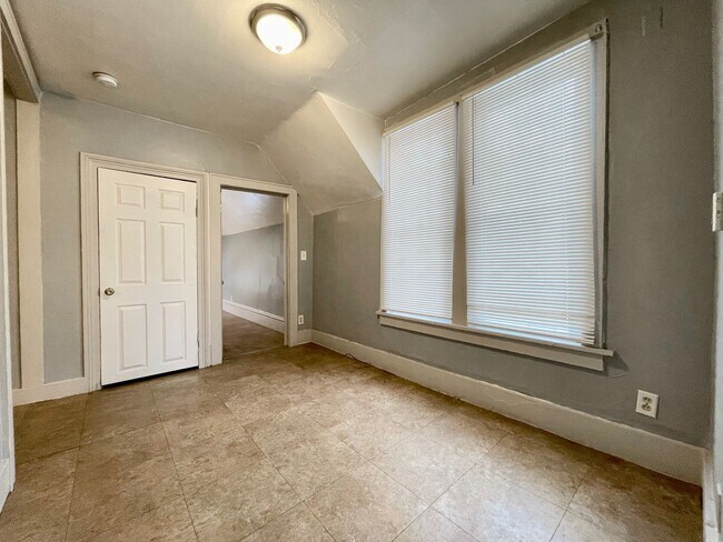 Building Photo - 1239 Terrace St