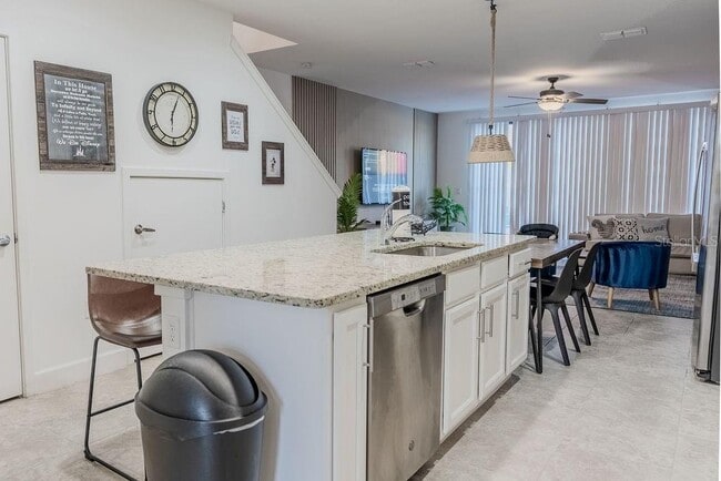 Building Photo - 4742 Terra Esmeralda Dr