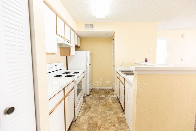 Building Photo - 2208 Antigua Pl