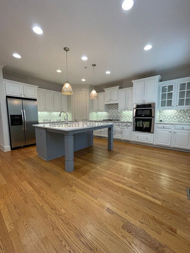 Building Photo - 1875 Adagio Dr