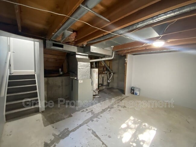 Building Photo - 774 W Cleveland Cir