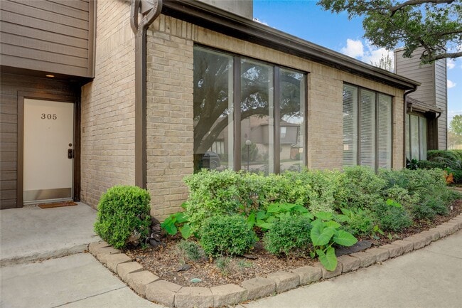 Primary Photo - 2601 S Braeswood Blvd