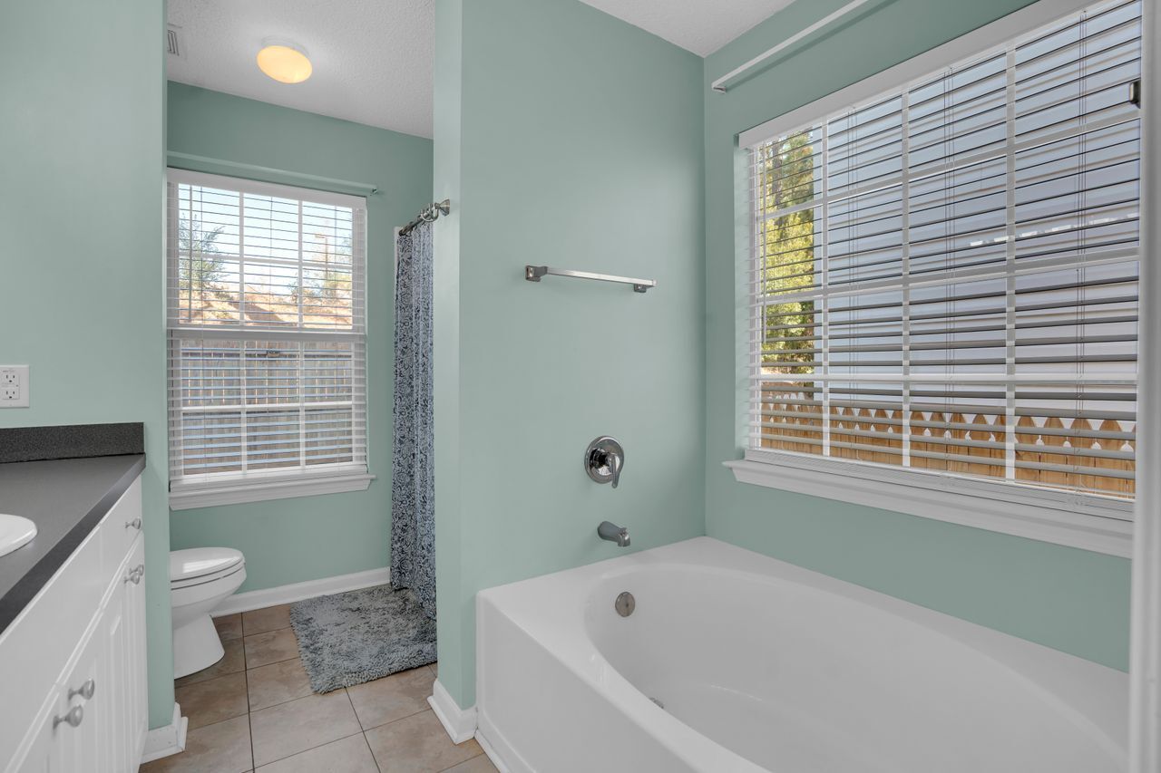 Building Photo - 129 Merowey Ct