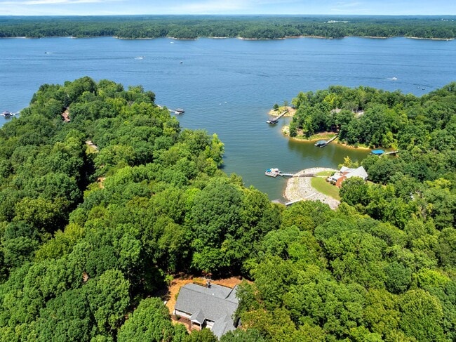 Building Photo - This WATERFRONT-FULLY FURNISHED-ALL INCLUS...