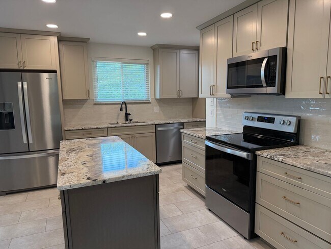 Building Photo - 8604 Sultan Ln SW