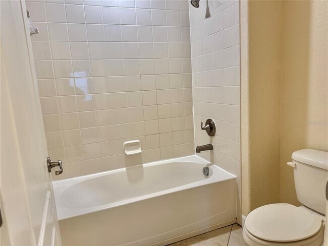 Building Photo - 2262 Romanum Dr