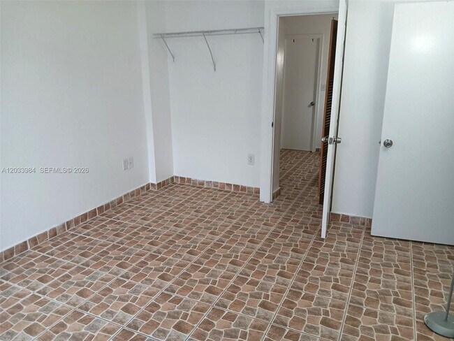 Building Photo - 3551 NE 169th St