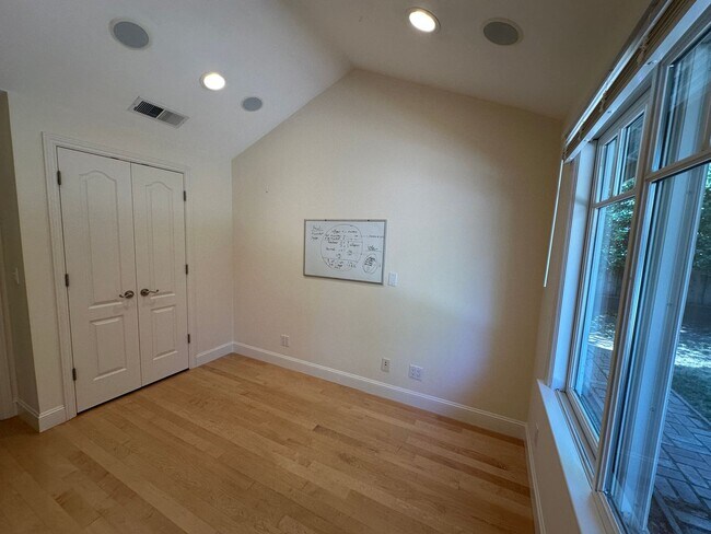 Building Photo - Beautifully Appointed 4 Bed, 2.5 Bath Home...
