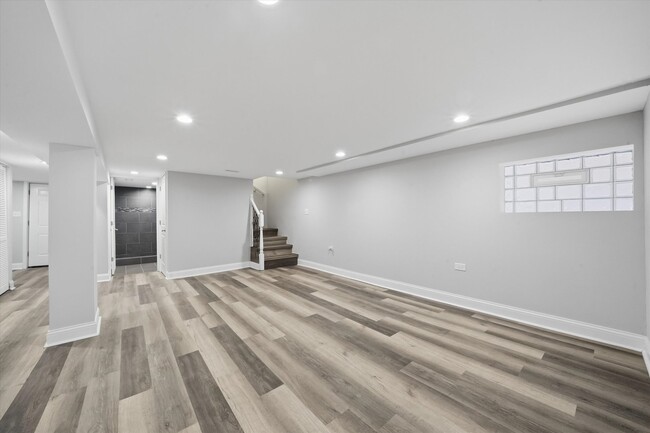 Building Photo - 7940 S Perry Ave