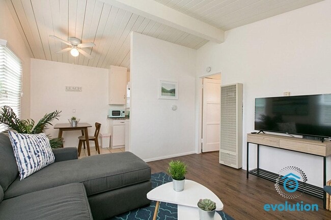 Building Photo - 4323-4333 Gresham St - 1405 Grand Ave