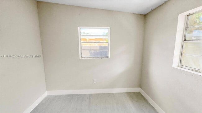 Building Photo - 1557 NW 66th St