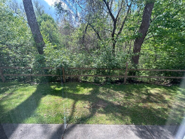 Building Photo - 31831 Grand River Ave