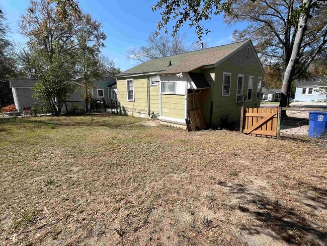 Building Photo - 704 S Bonham Rd