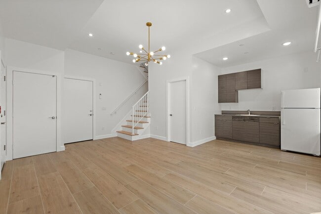 Building Photo - 153 New York Ave