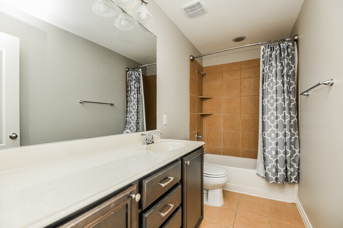 Building Photo - 8748 Maple Ridge Trail