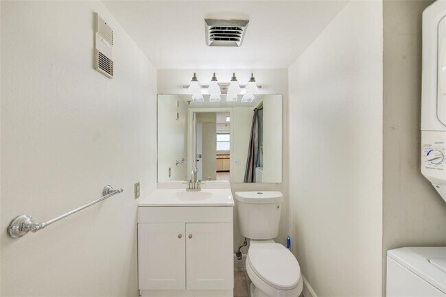 Building Photo - 2333 Feather Sound Dr