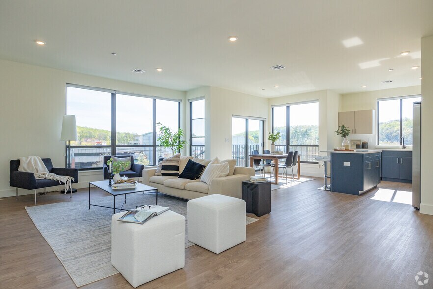 Primary Photo - The West Luxury Residence