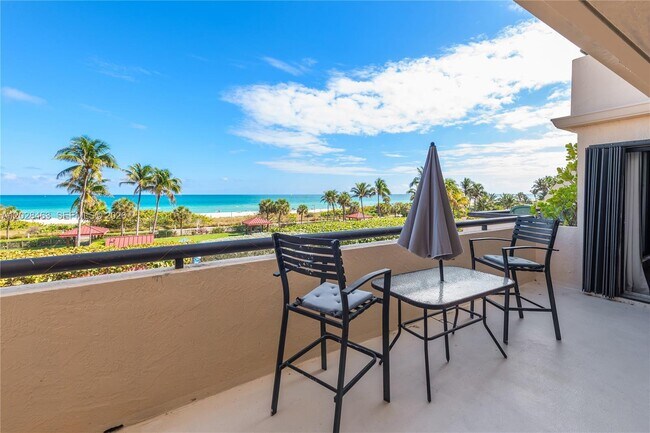 Building Photo - 2555 Collins Ave
