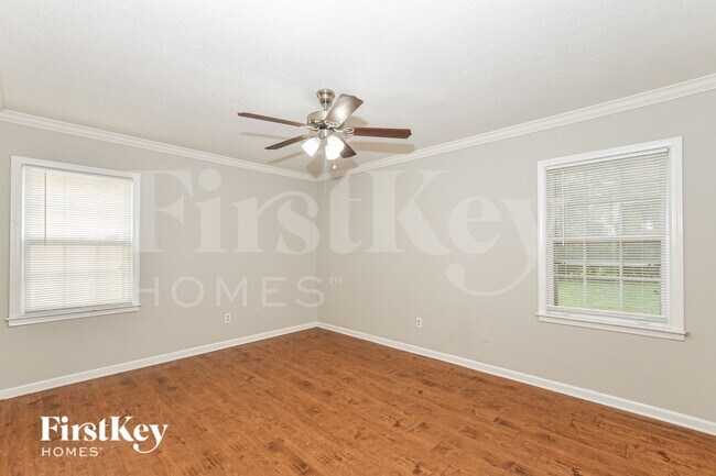 Building Photo - 5819 Fox Lair Ave