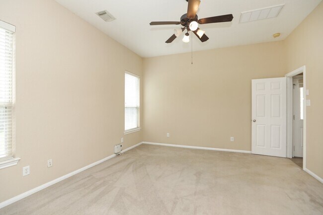 Building Photo - 11023 Heartland Grove Dr