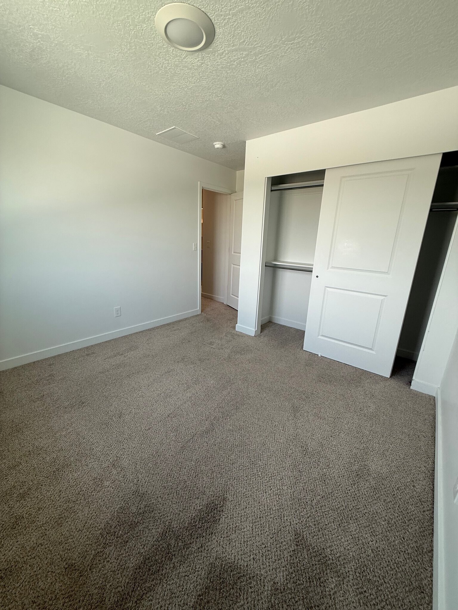 Building Photo - 3608 4835