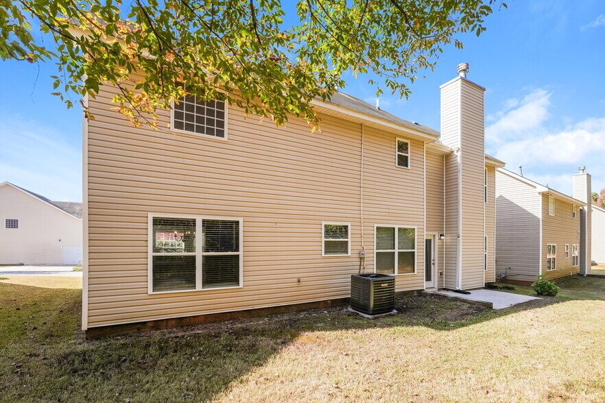 Building Photo - 4097 Rosebud Park Dr