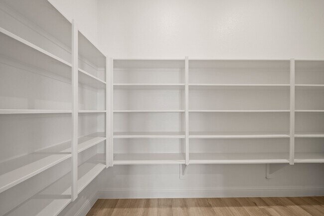 Building Photo - 4627 Windmill Lndg Ln