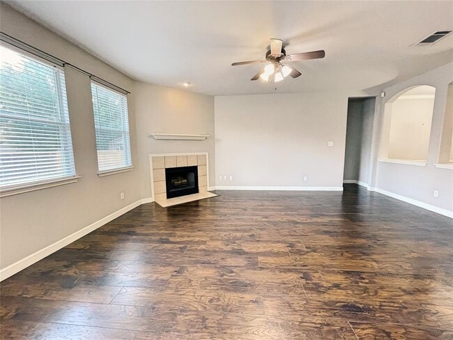 Building Photo - 2059 Carlisle Castle Dr