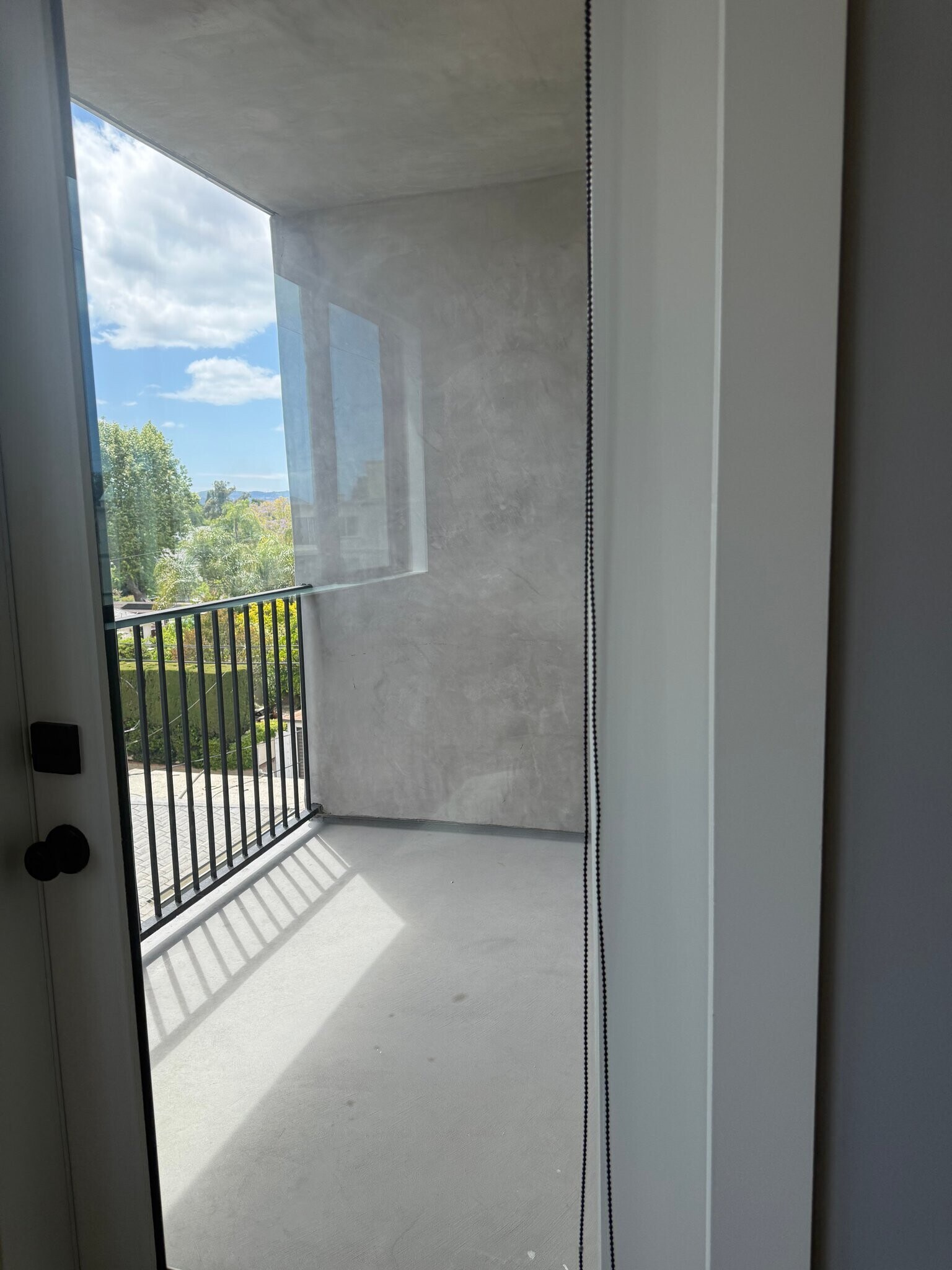 Building Photo - 5923 Laurel Canyon Blvd