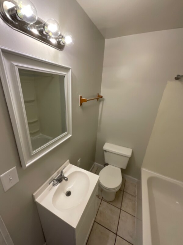 Building Photo - 416 E Hillside Dr
