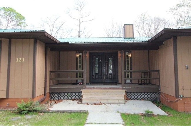 Building Photo - Enjoy your peace & space!