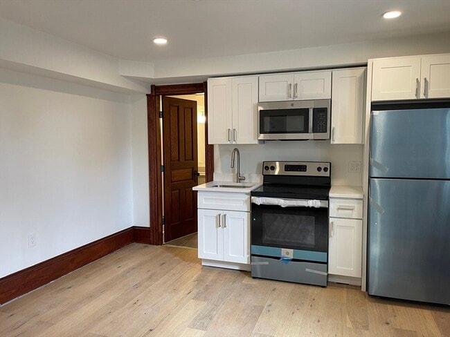 Building Photo - 41 Summer St