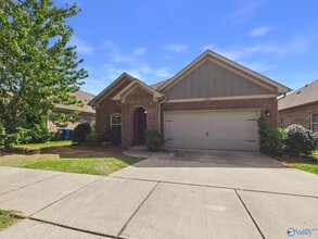 Building Photo - 8207 NW Stone Mill Dr