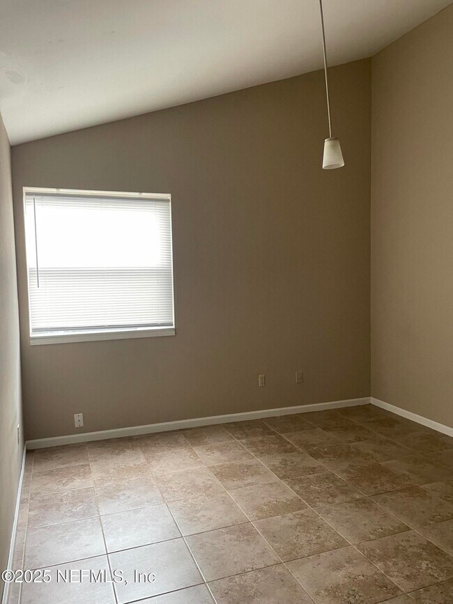 Building Photo - 4751 San Jose Manor Dr W