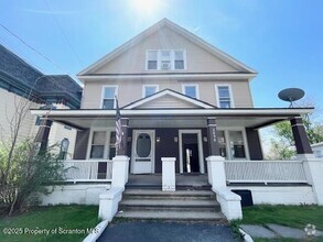 Building Photo - 2090 N Main Ave