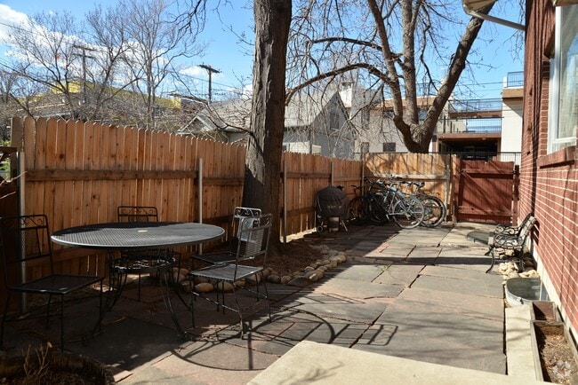 Building Photo - 1811 Walnut St