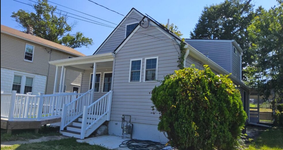 Building Photo - 3107 California Ave