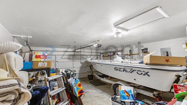 Building Photo - Unit N/A