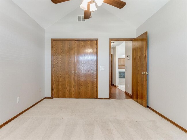 Building Photo - 3921 Brownwood Ln