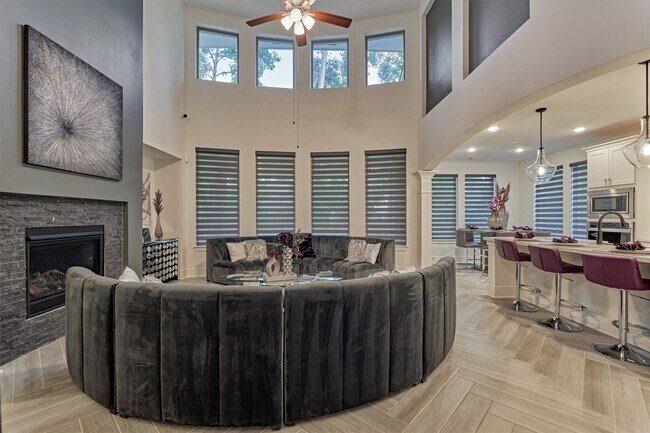 Building Photo - 407 Tulip Tree Ct