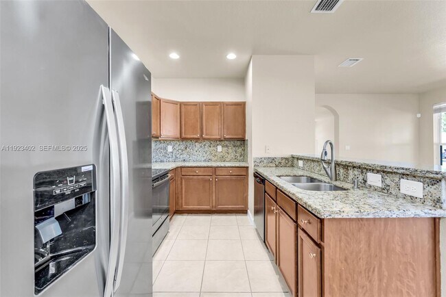 Building Photo - 9205 SW 170th Pl