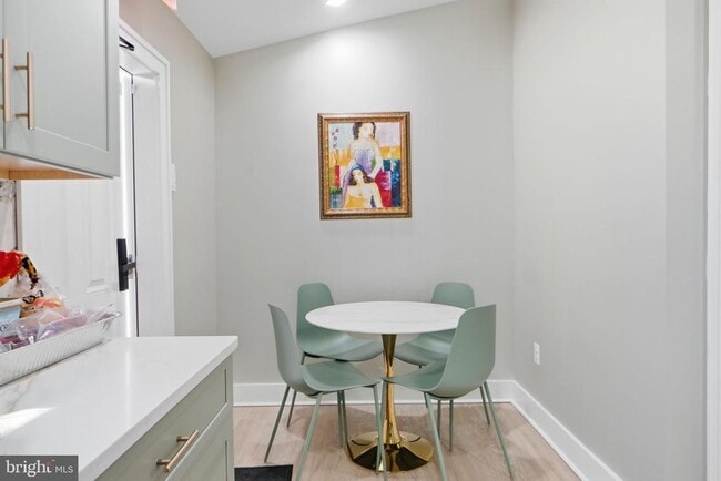 Building Photo - 6314 Barrs Ln