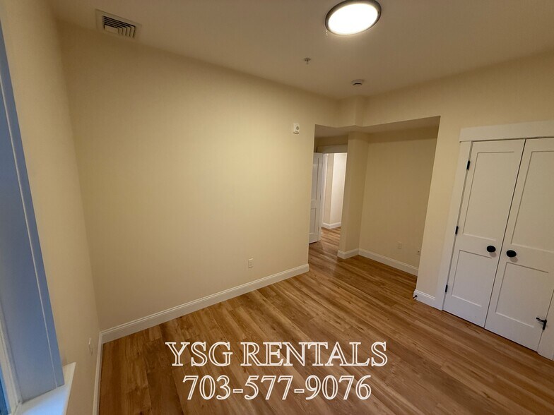 Building Photo - 14 Dorr St