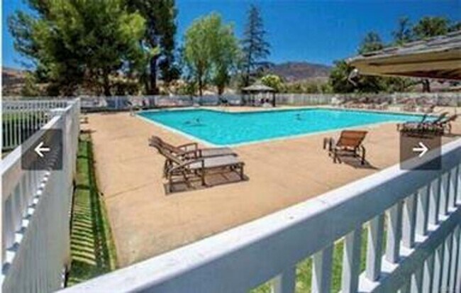 Building Photo - Stunning END-UNIT 3-bedroom condominium located in Agoura Hills